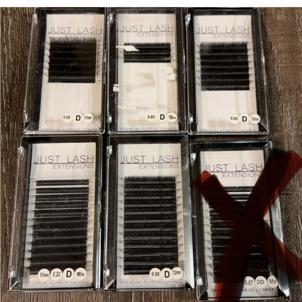 Lash tray